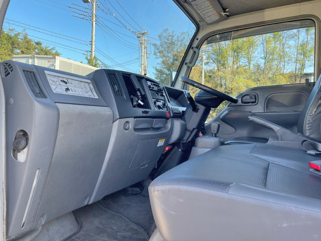 いすゞエルフパネルバン小型（2t・3t）[写真29]