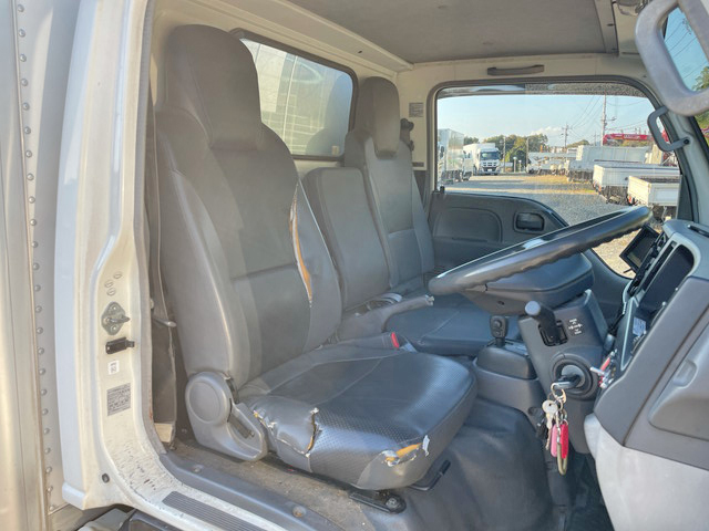 いすゞエルフパネルバン小型（2t・3t）[写真31]