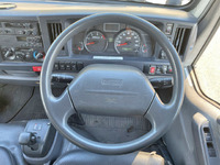 いすゞエルフパネルバン小型（2t・3t）[写真34]