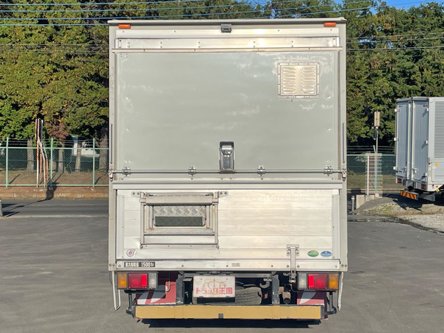 いすゞエルフパネルバン小型（2t・3t）[写真09]