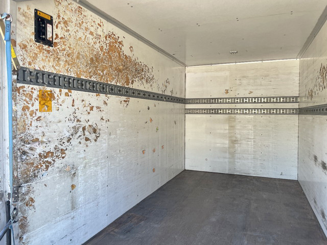 いすゞエルフパネルバン小型（2t・3t）[写真11]