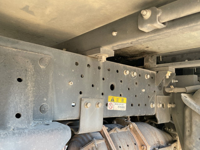 いすゞエルフパネルバン小型（2t・3t）[写真19]