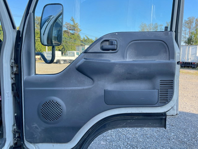 いすゞエルフパネルバン小型（2t・3t）[写真26]