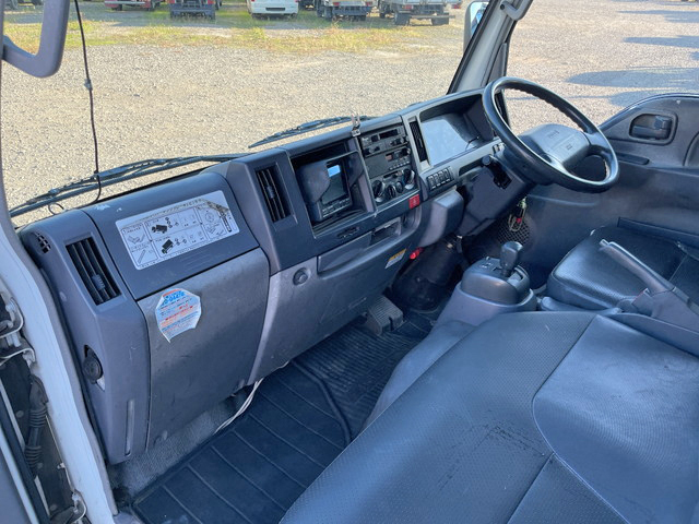 いすゞエルフパネルバン小型（2t・3t）[写真30]