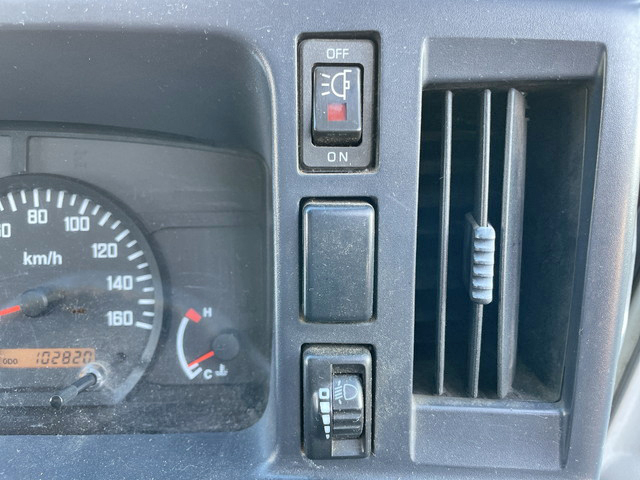 いすゞエルフパネルバン小型（2t・3t）[写真37]