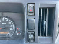 いすゞエルフパネルバン小型（2t・3t）[写真37]