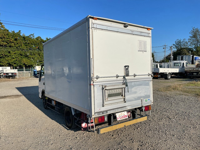 いすゞエルフパネルバン小型（2t・3t）[写真04]