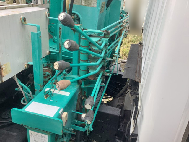 三菱ふそうキャンタークレーン3段小型（2t・3t）[写真10]