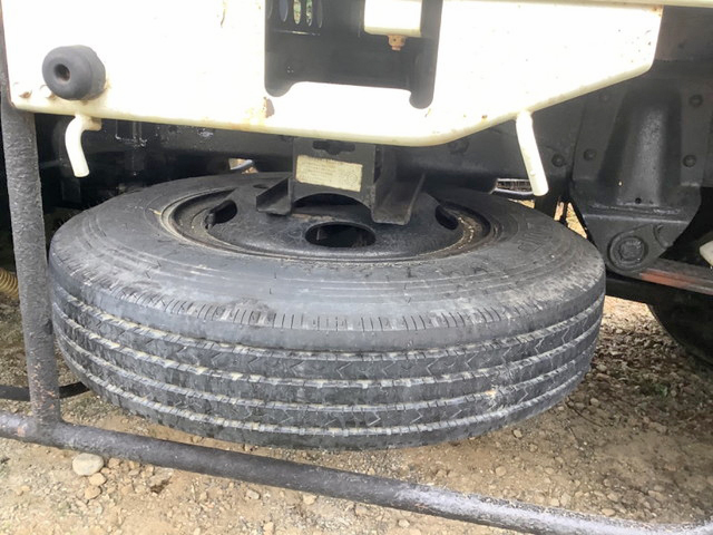 三菱ふそうキャンタークレーン3段小型（2t・3t）[写真15]