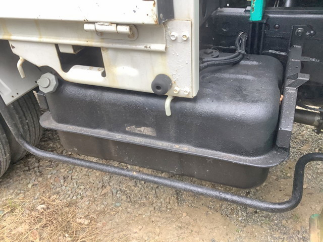 三菱ふそうキャンタークレーン3段小型（2t・3t）[写真16]