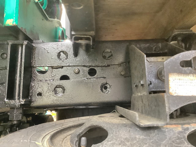 三菱ふそうキャンタークレーン3段小型（2t・3t）[写真19]