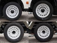 トヨタトヨエース平ボディ小型（2t・3t）[写真17]