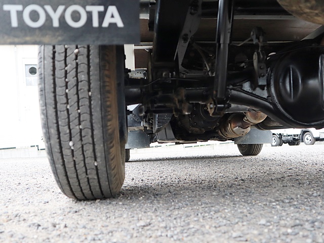 トヨタトヨエース平ボディ小型（2t・3t）[写真20]