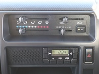 トヨタトヨエース平ボディ小型（2t・3t）[写真27]