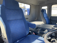 いすゞギガセルフクレーン4段大型（10t）[写真26]