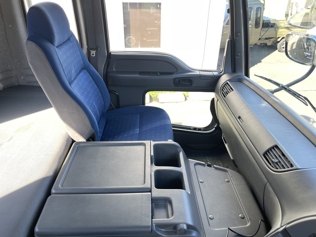 いすゞギガセルフクレーン4段大型（10t）[写真27]