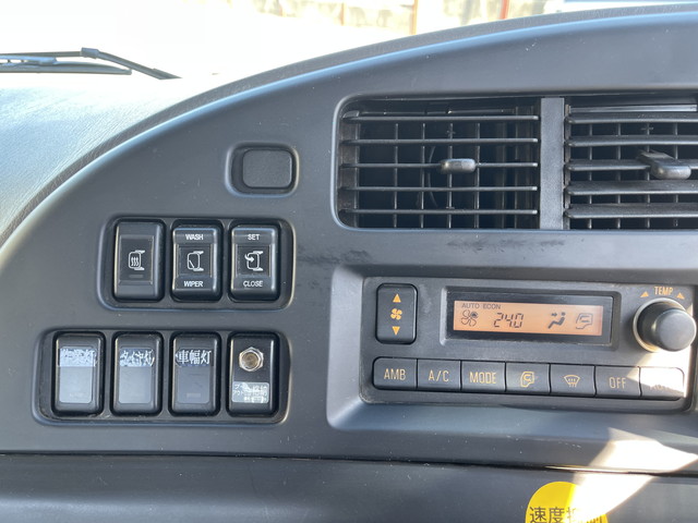 いすゞギガセルフクレーン4段大型（10t）[写真30]