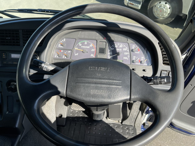 いすゞギガセルフクレーン4段大型（10t）[写真31]