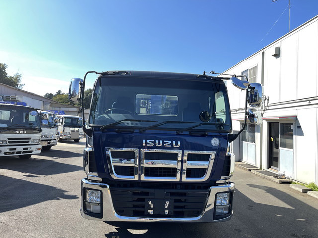 いすゞギガセルフクレーン4段大型（10t）[写真05]