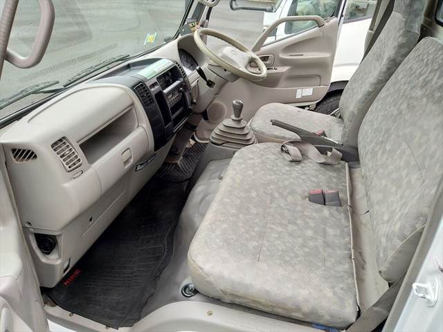 日野デュトロパッカー車（塵芥車）小型（2t・3t）[写真29]