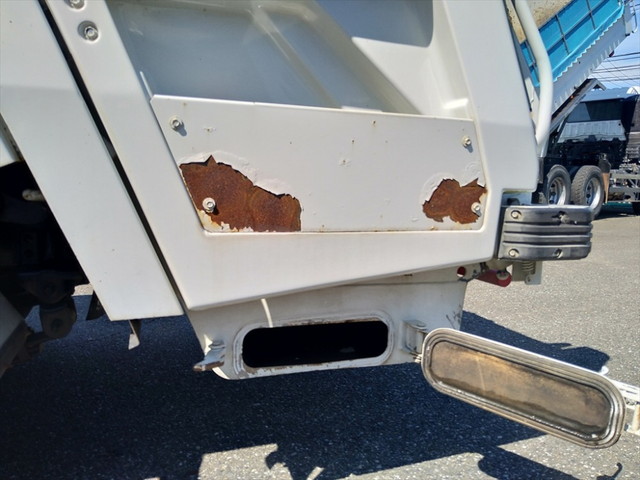 日野デュトロパッカー車（塵芥車）小型（2t・3t）[写真39]