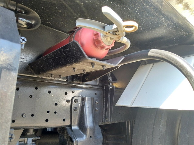 日野デュトロパッカー車（塵芥車）小型（2t・3t）[写真06]