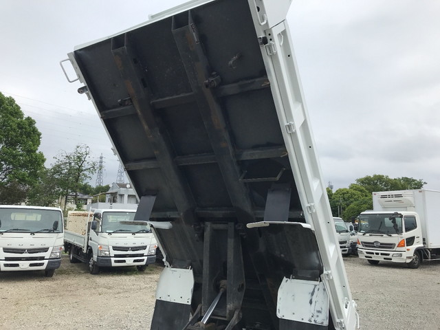 三菱ふそうキャンターダンプ小型（2t・3t）[写真16]