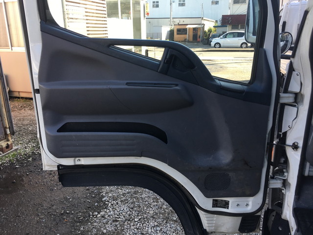 三菱ふそうキャンターダンプ小型（2t・3t）[写真24]