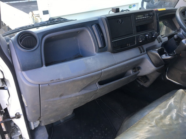 三菱ふそうキャンターダンプ小型（2t・3t）[写真28]