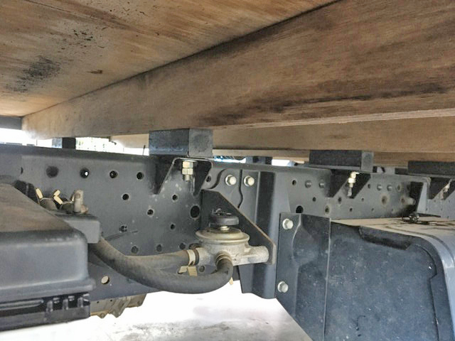 いすゞエルフ平ボディ小型（2t・3t）[写真19]