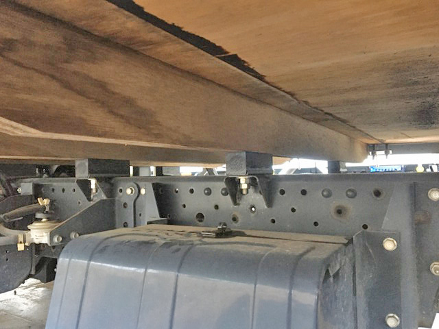 いすゞエルフ平ボディ小型（2t・3t）[写真20]