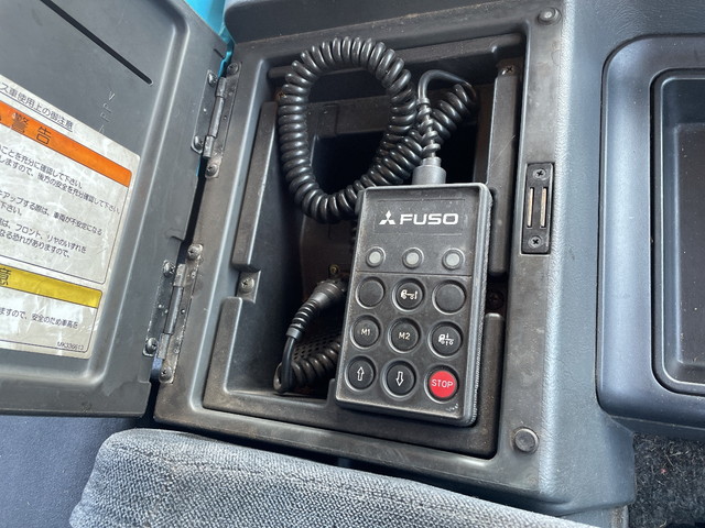 三菱ふそうスーパーグレートトレーラーヘッド（トラクターヘッド）大型（10t）[写真33]