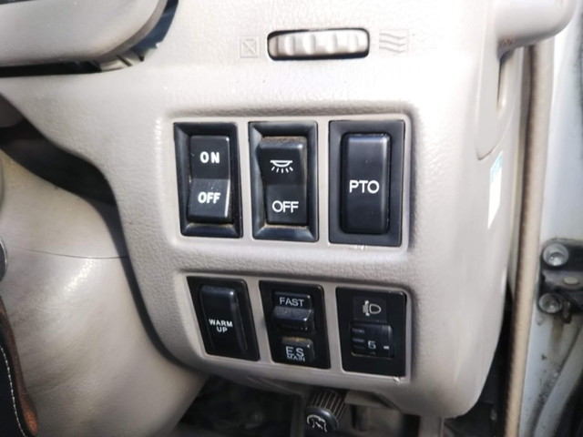 日野デュトロアームロール小型（2t・3t）[写真32]