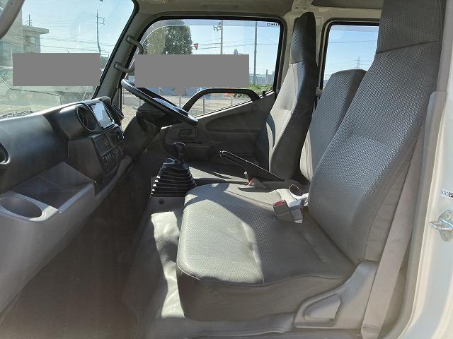 日野デュトロダブルキャブ（Wキャブ）小型（2t・3t）[写真12]