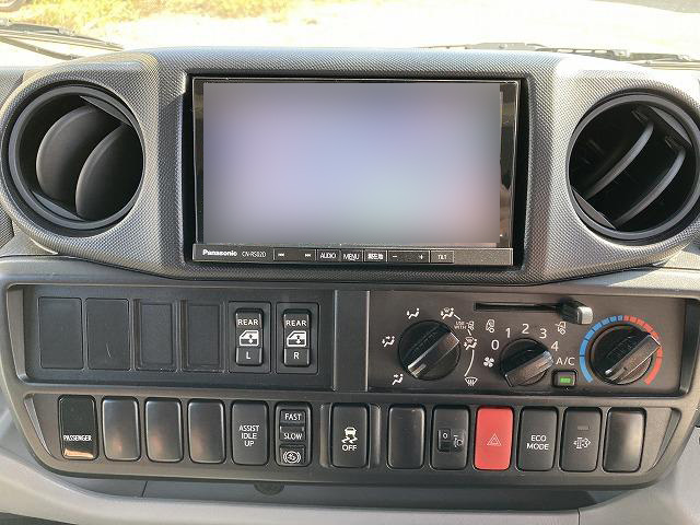 日野デュトロダブルキャブ（Wキャブ）小型（2t・3t）[写真15]