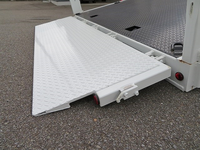 三菱ふそうファイターセーフティローダー中型（4t）[写真12]