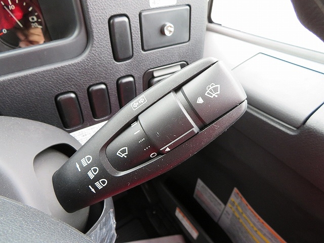 三菱ふそうファイターセーフティローダー中型（4t）[写真37]