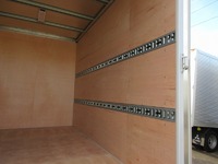 三菱ふそうキャンターアルミバン小型（2t・3t）[写真04]