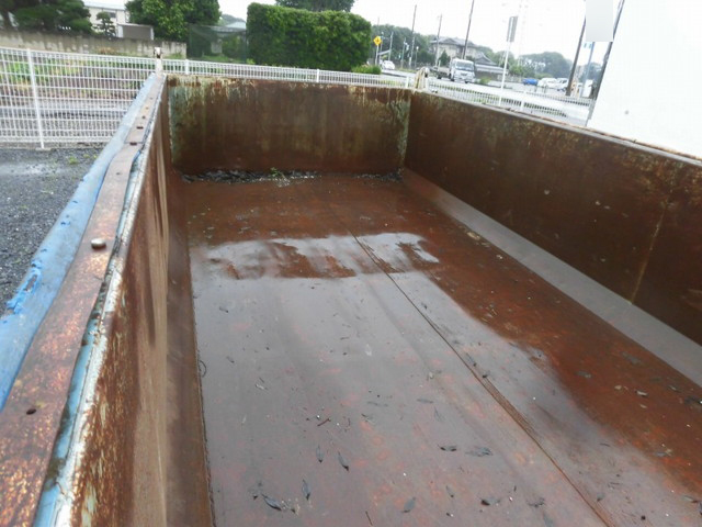 UDトラックスクオンコンテナ専用車大型（10t）[写真04]