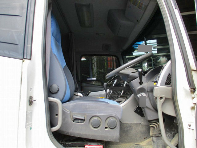 UDトラックスクオンコンテナ専用車大型（10t）[写真07]