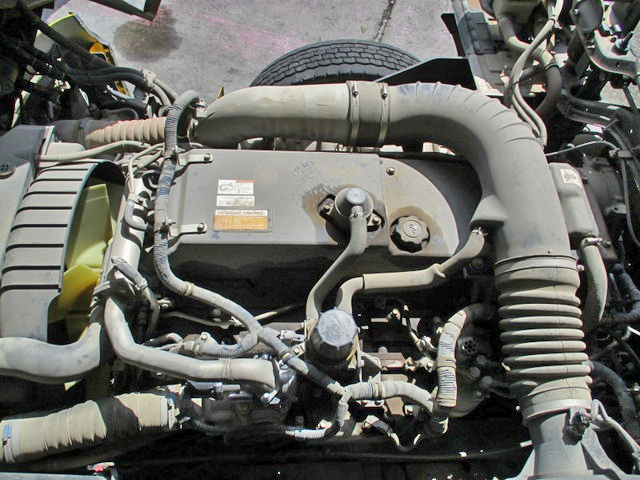 UDトラックスクオンコンテナ専用車大型（10t）[写真08]