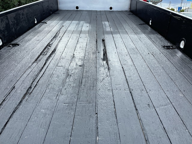 三菱ふそうキャンターセルフクレーン3段小型（2t・3t）[写真10]