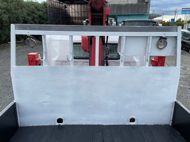 三菱ふそうキャンターセルフクレーン3段小型（2t・3t）[写真12]