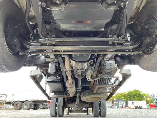 三菱ふそうキャンターセルフクレーン3段小型（2t・3t）[写真22]