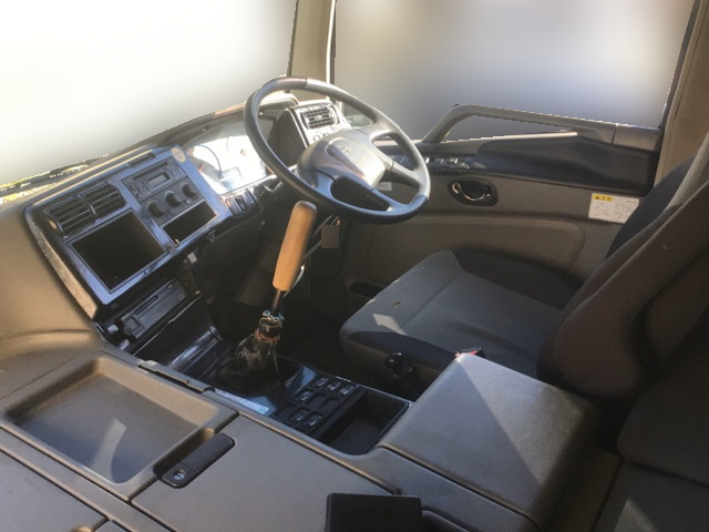 三菱ふそうスーパーグレートダンプ大型（10t）[写真31]