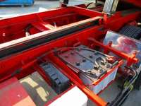 UDトラックスコンドルセーフティクレーン3段増トン（6t・8t）[写真17]