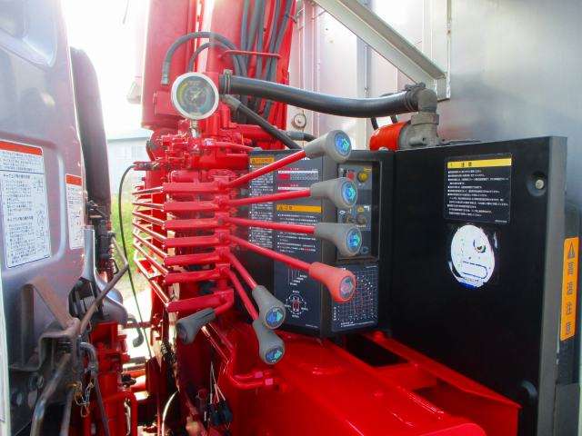 UDトラックスコンドルセーフティクレーン3段増トン（6t・8t）[写真26]