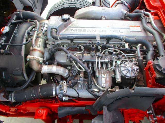 UDトラックスコンドルセーフティクレーン3段増トン（6t・8t）[写真30]