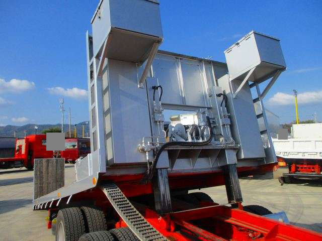 UDトラックスコンドルセーフティクレーン3段増トン（6t・8t）[写真09]