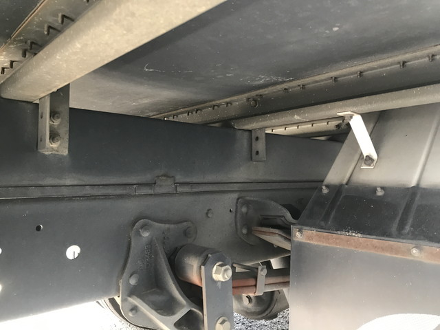 いすゞエルフアルミバン小型（2t・3t）[写真15]